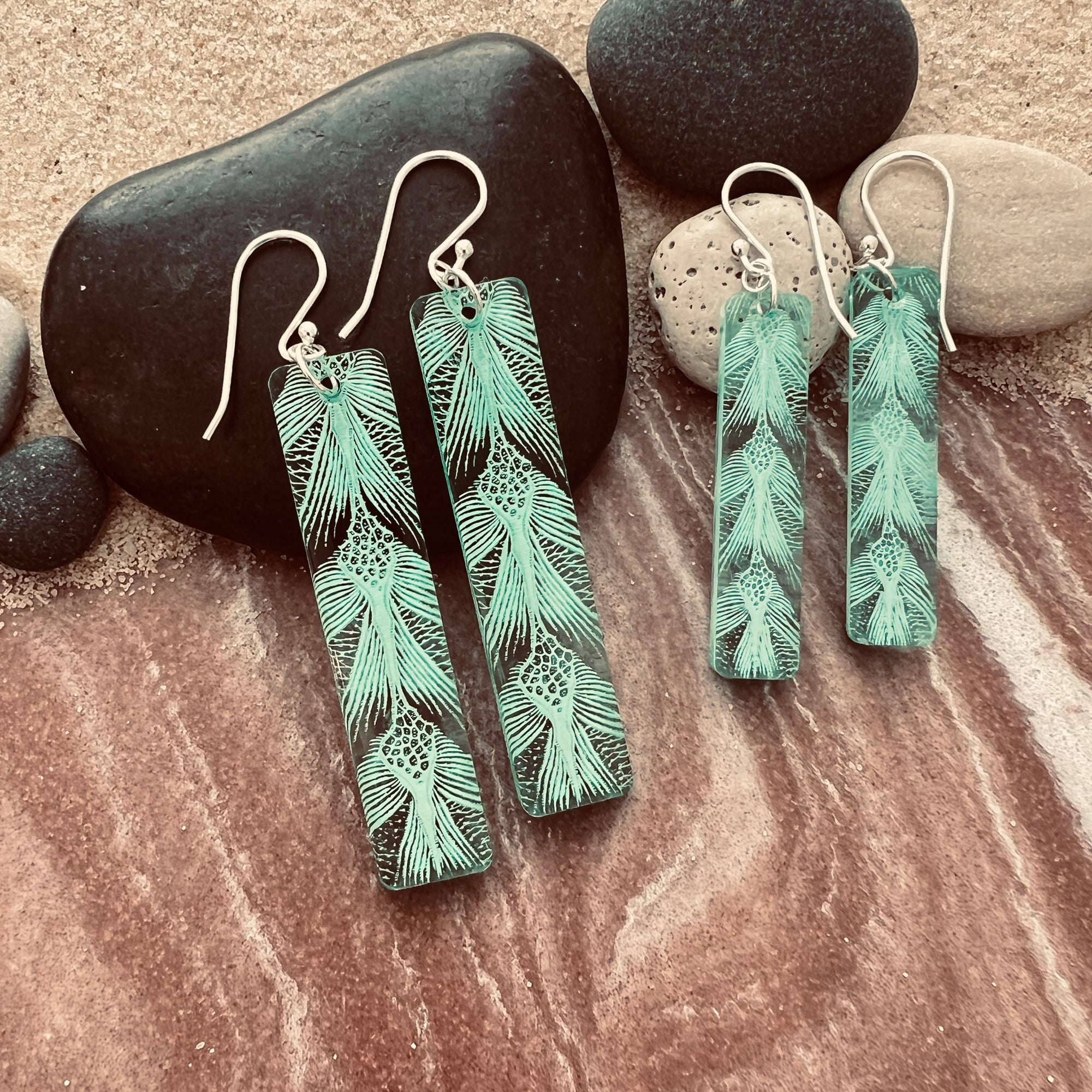 Turtle Patterned earring in long bars - showing small and large size in Green.